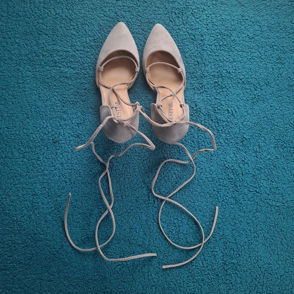 JustFab | Women's Gray Suede Lace Up Heels size 8.5 - Picture 3 of 17